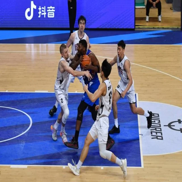 北京男篮晋级路上的关键胜利与挑战解析